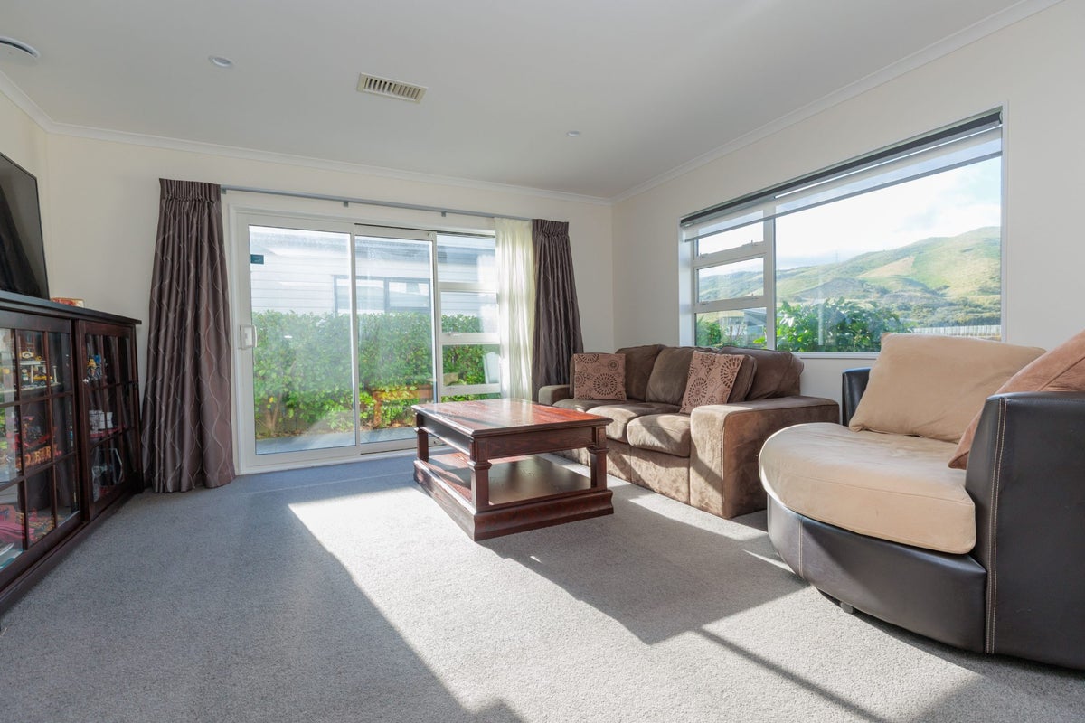 45 Melksham Drive, Churton Park, Wellington - Carousel 2