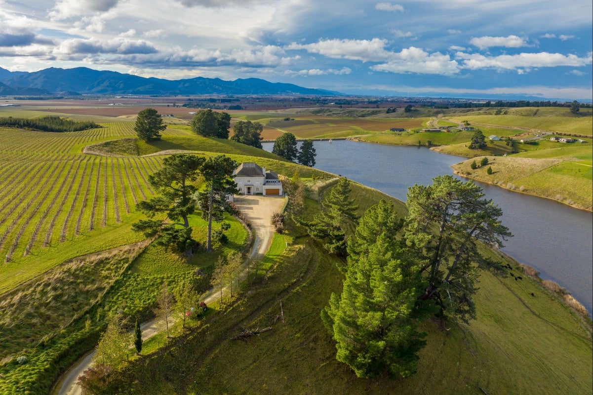 458 Delta Lake Heights, Renwick - Carousel 2