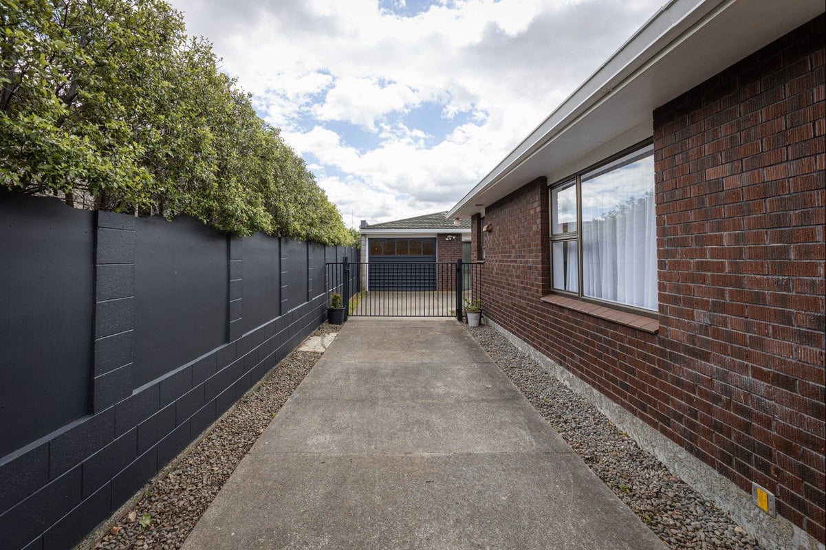 28 Moyne Avenue, Milson, Palmerston North - Carousel 26