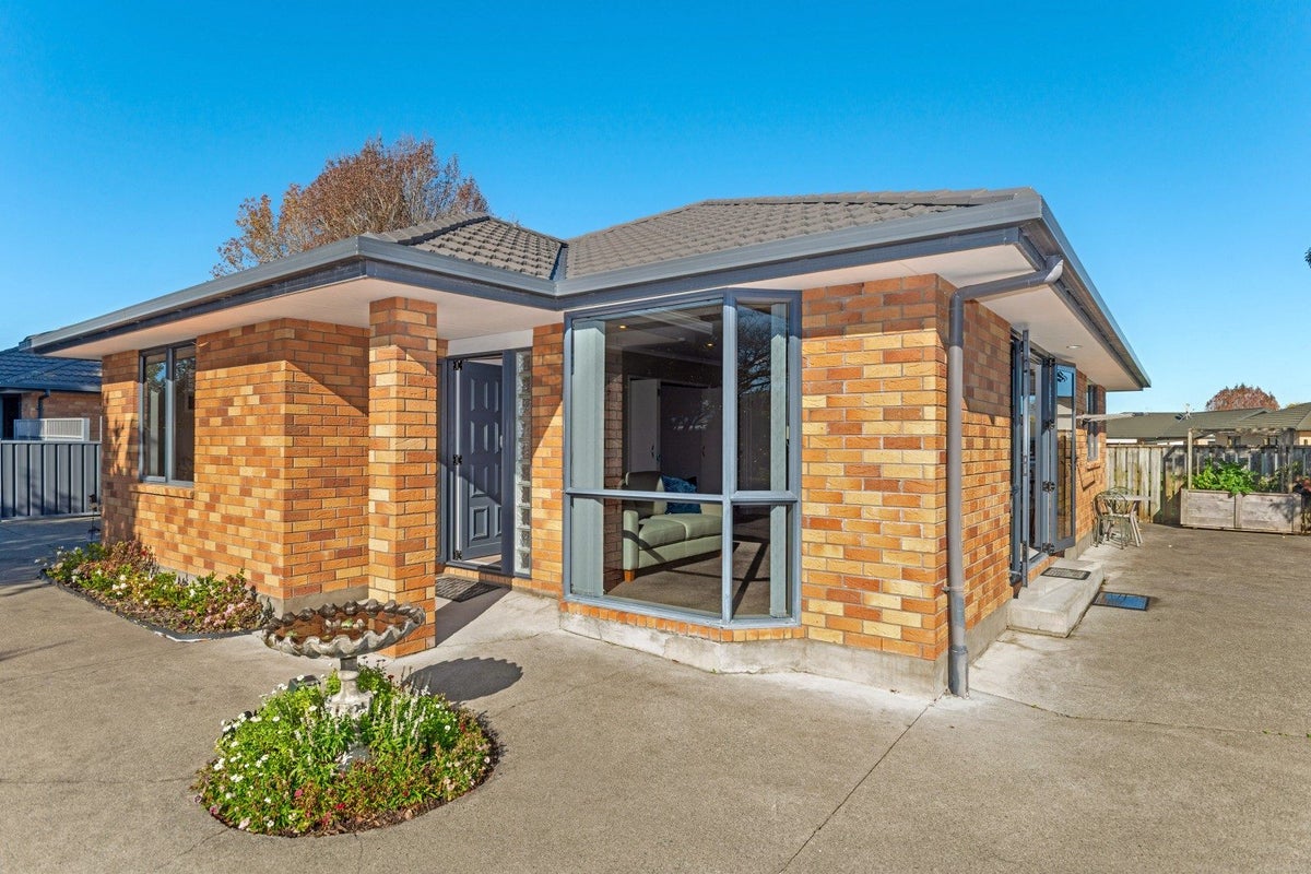 26 Leon Street, Riverdale, Gisborne - Carousel 1