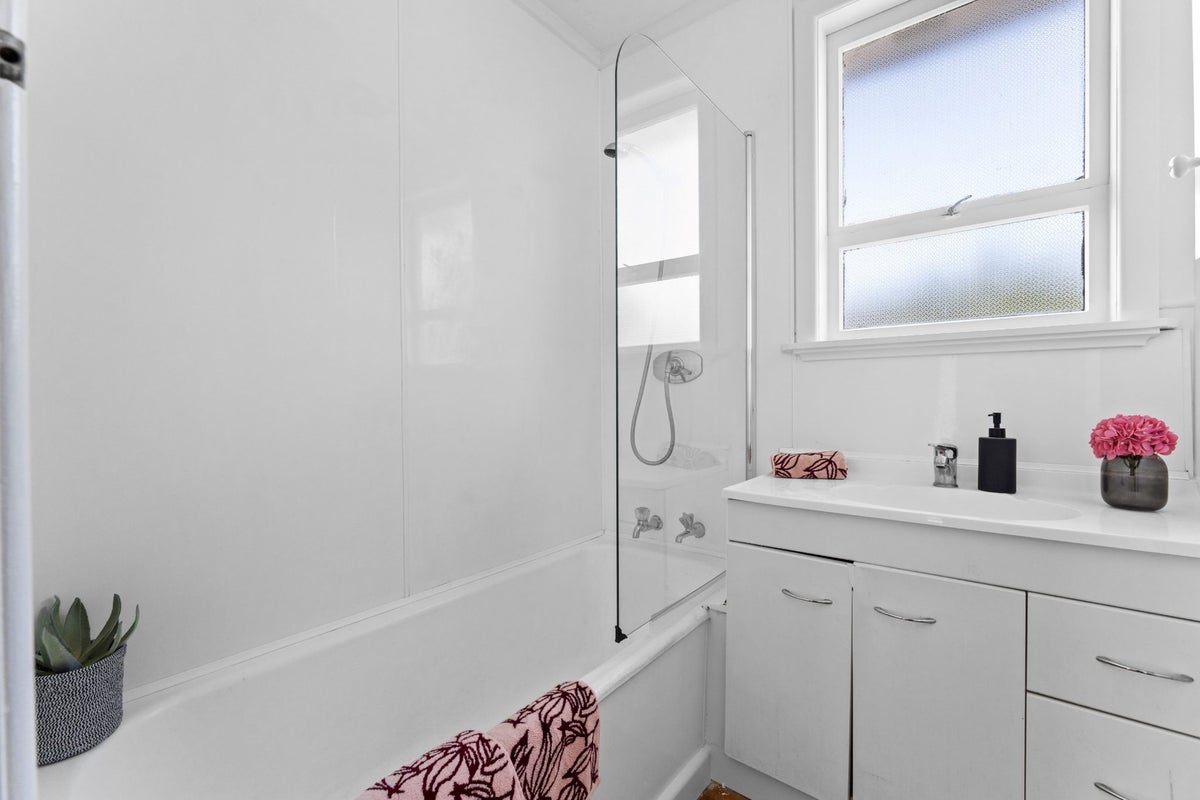 111B Ash Street, Avondale, Auckland - Carousel 14
