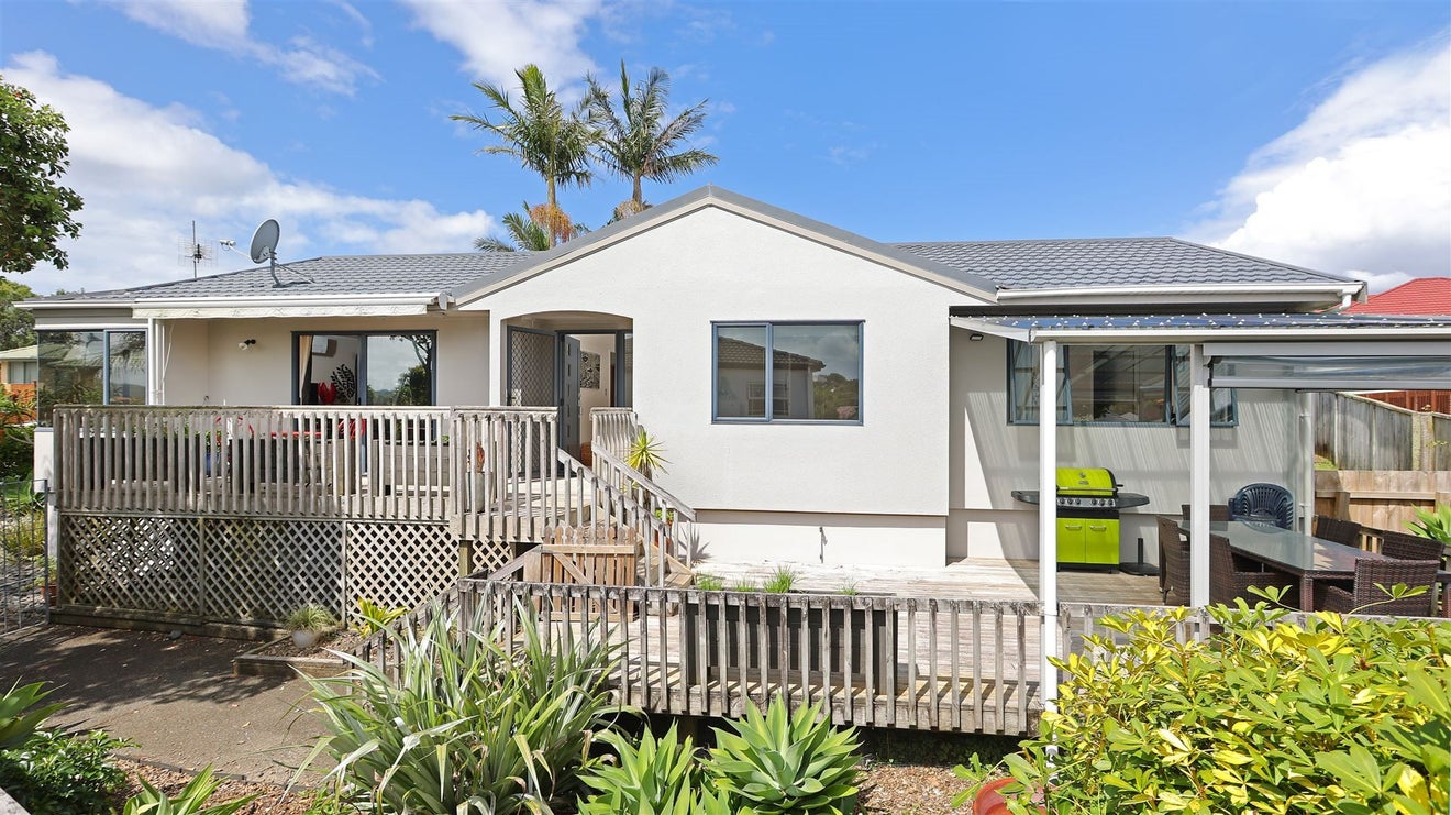 5 Cognac Place, Henderson, Auckland - Carousel 1