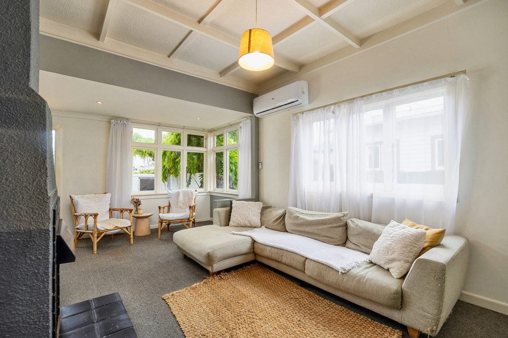 31 Harbutt Avenue, Mount Albert, Auckland - Carousel 2