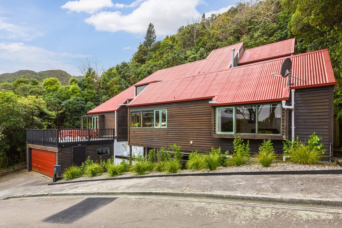 54 Amapur Drive, Khandallah, Wellington - Carousel 2
