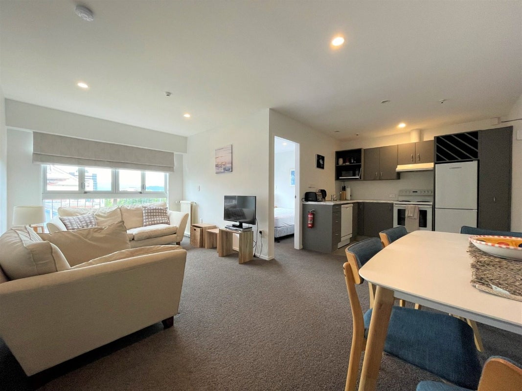 25/54 Hill Street, Thorndon, Wellington - Carousel 1