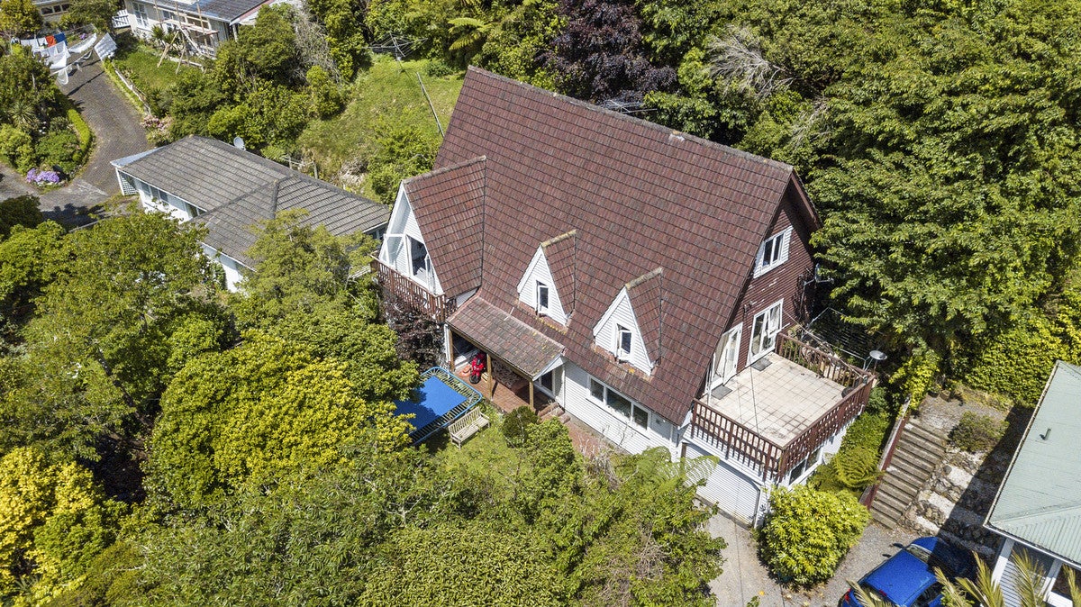 78 South Karori Road, Karori, Wellington - Carousel 21