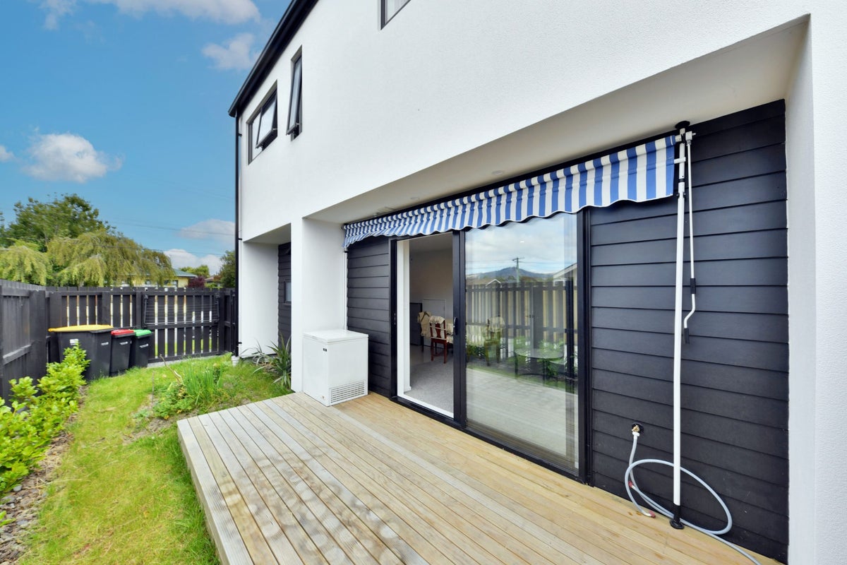 2/106 Simeon Street, Spreydon, Christchurch - Carousel 1