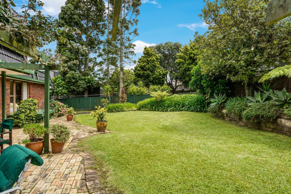 9 Langstone Place, Chatswood, Auckland - Carousel 2