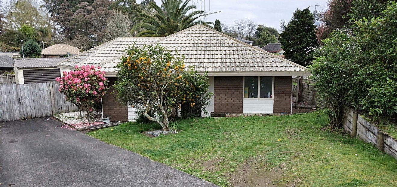 70 Dixon Road, Glenview, Hamilton - Carousel 2