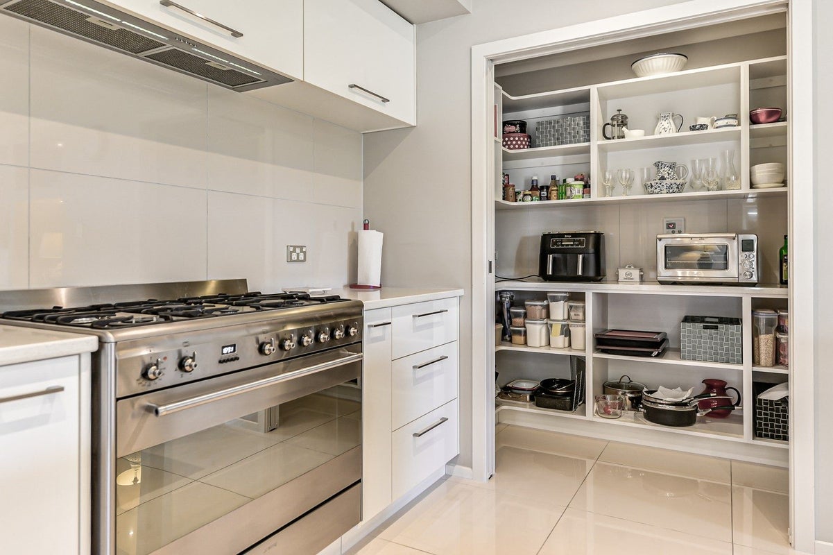 3 Amokura Crescent, Flagstaff, Hamilton - Carousel 50