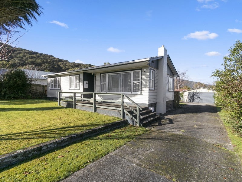 26 Wright Street, Wainuiomata, Lower Hutt - Carousel 1