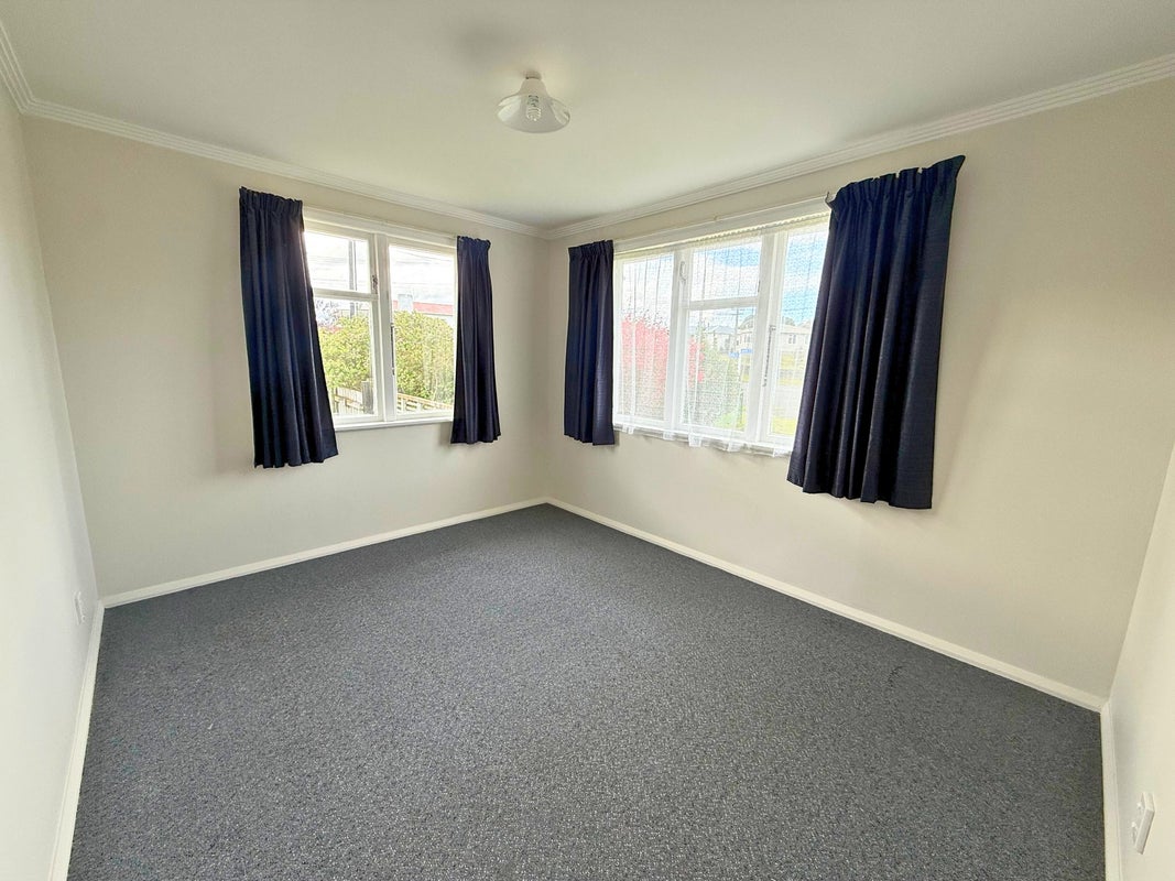 16 Burns Street, Tawhero, Whanganui - Carousel 2