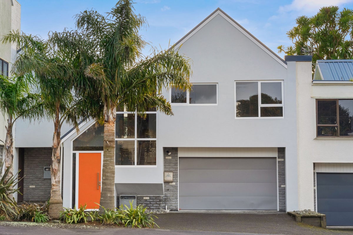 405 Devon Street West, Lynmouth, New Plymouth - Carousel 1