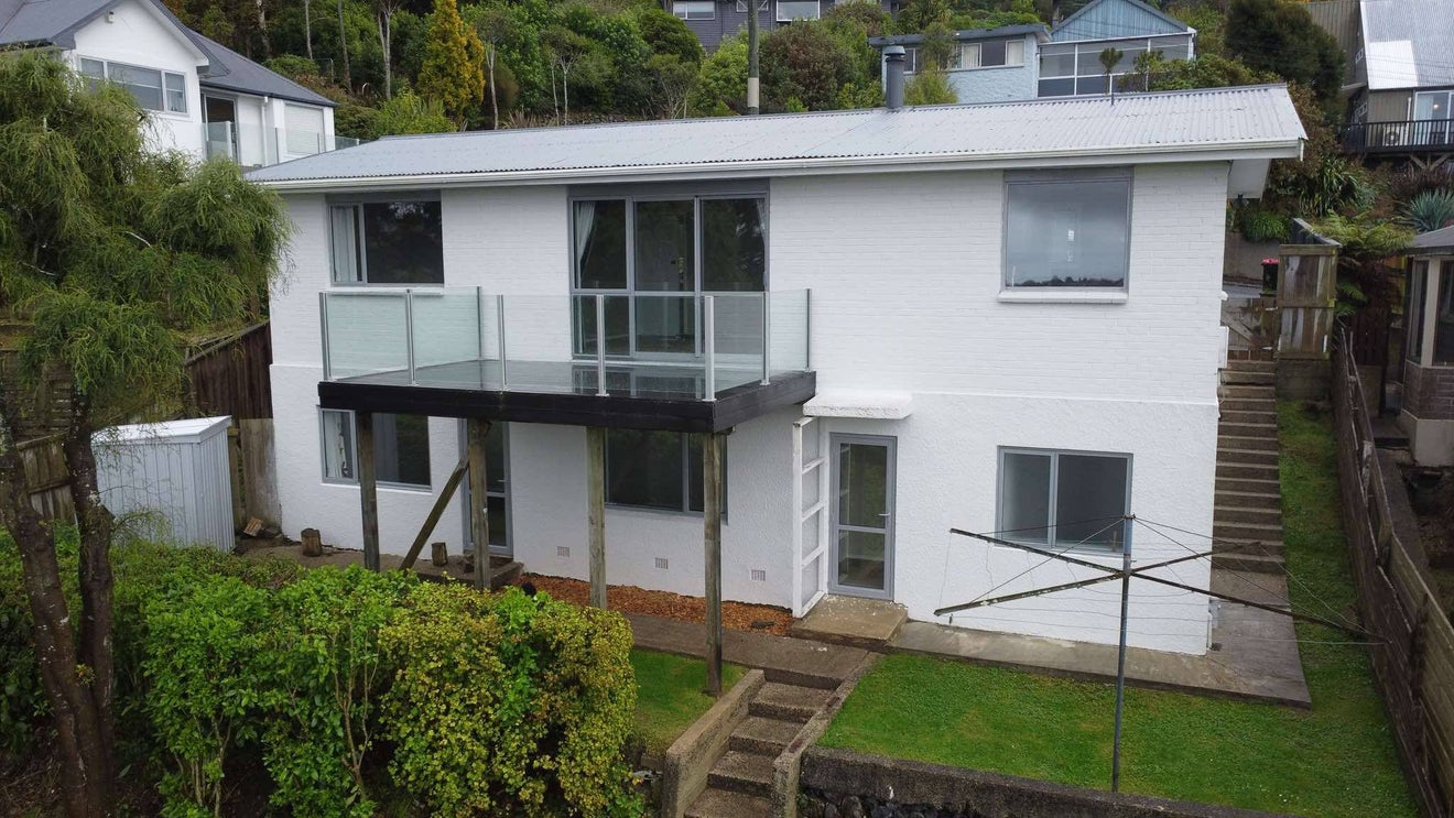 17 Larkins Street, Helensburgh, Dunedin - Carousel 2