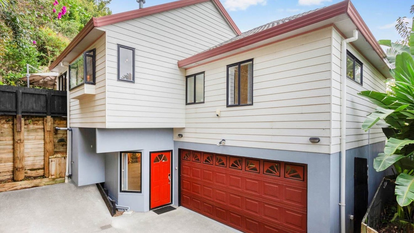 13A Stephen Lysnar Place, Hillsborough, Auckland - Carousel 1