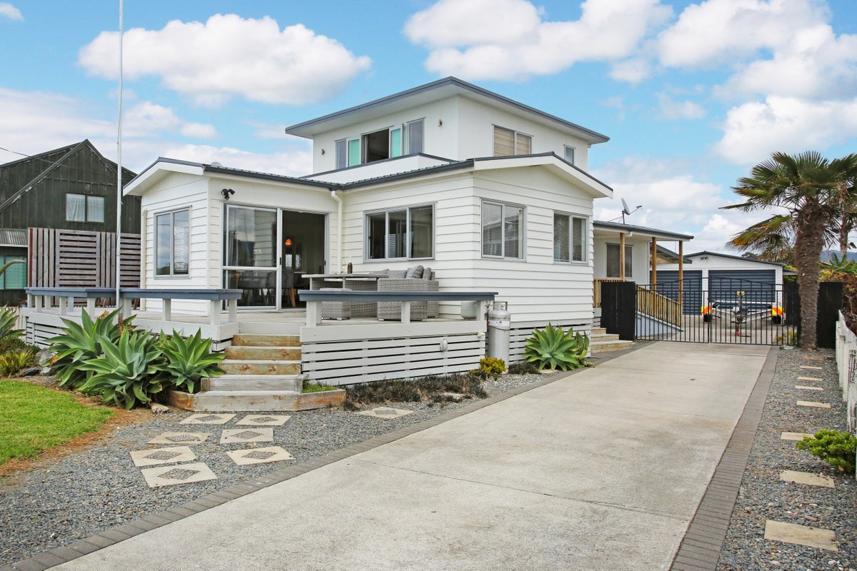 1253 East Coast Road, Pokeno - Carousel 1