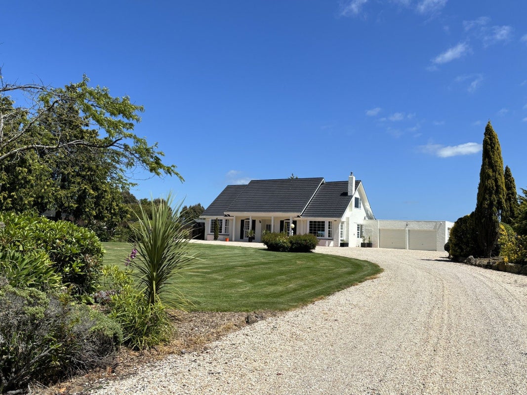 210 Awamoa Road, Awamoa - Carousel 31