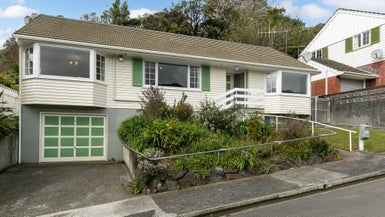 3 Astor Street, Karori, Wellington - Carousel 1