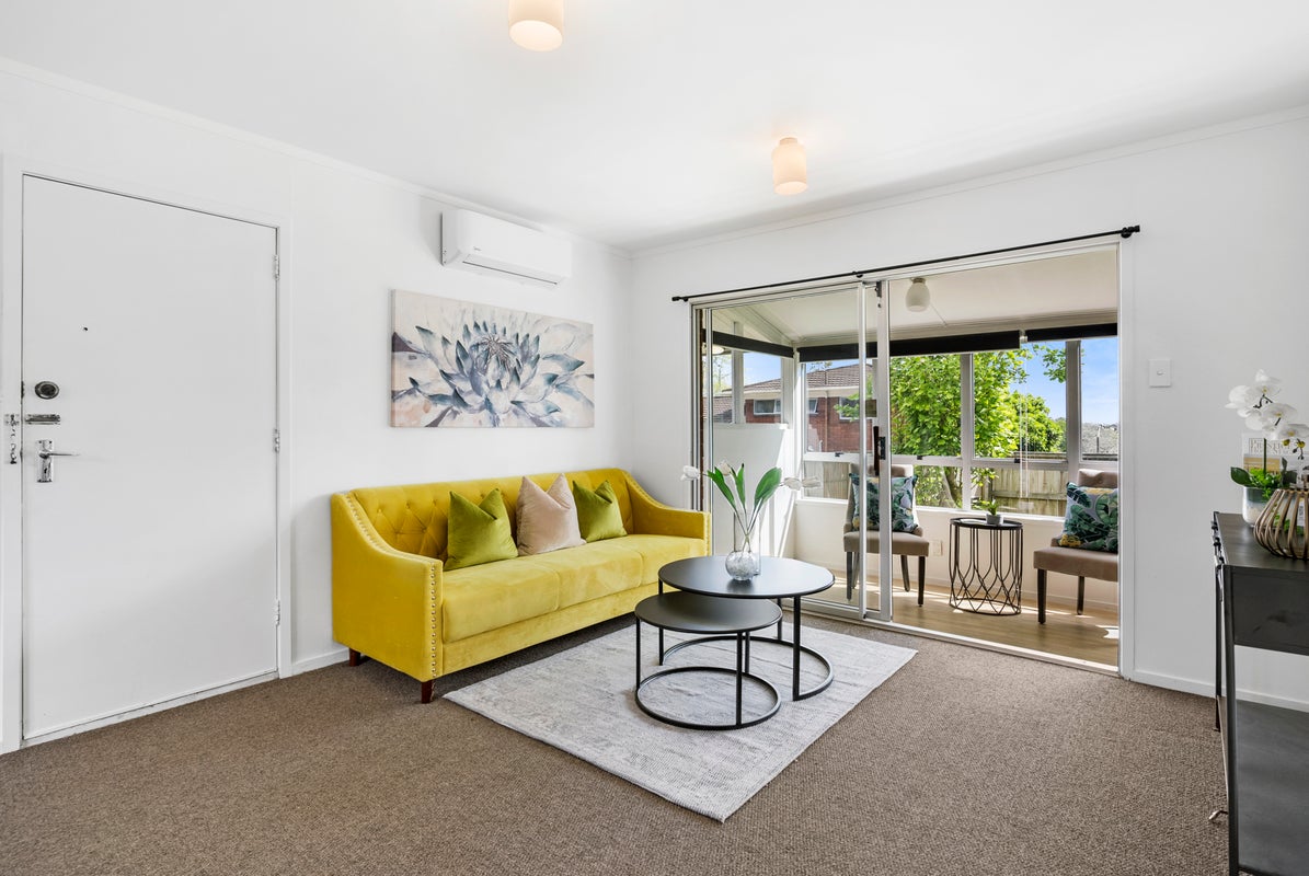 9 Hiseman Lane, Henderson, Auckland - Carousel 1