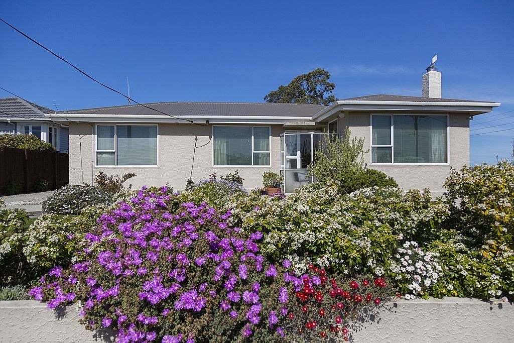 19 Stuart Street, Holmes Hill, Oamaru - Carousel 1