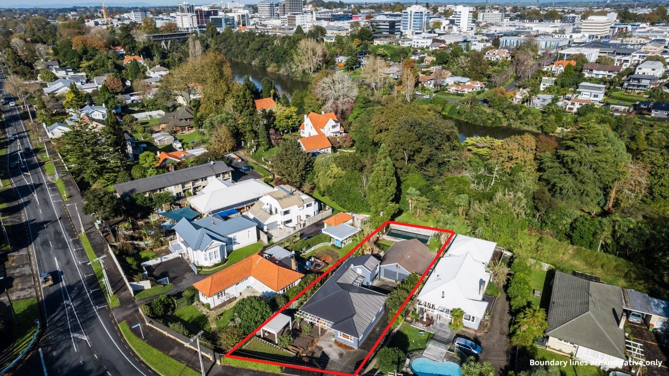 325 River Road, Claudelands, Hamilton - Carousel 25