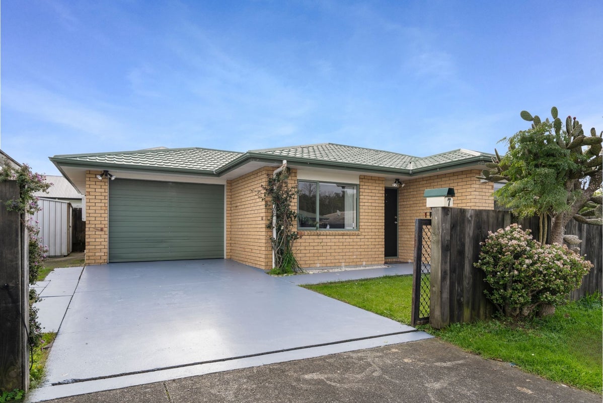 7 Neesons Way, Glendene, Waitakere City, Auckland - Carousel 1