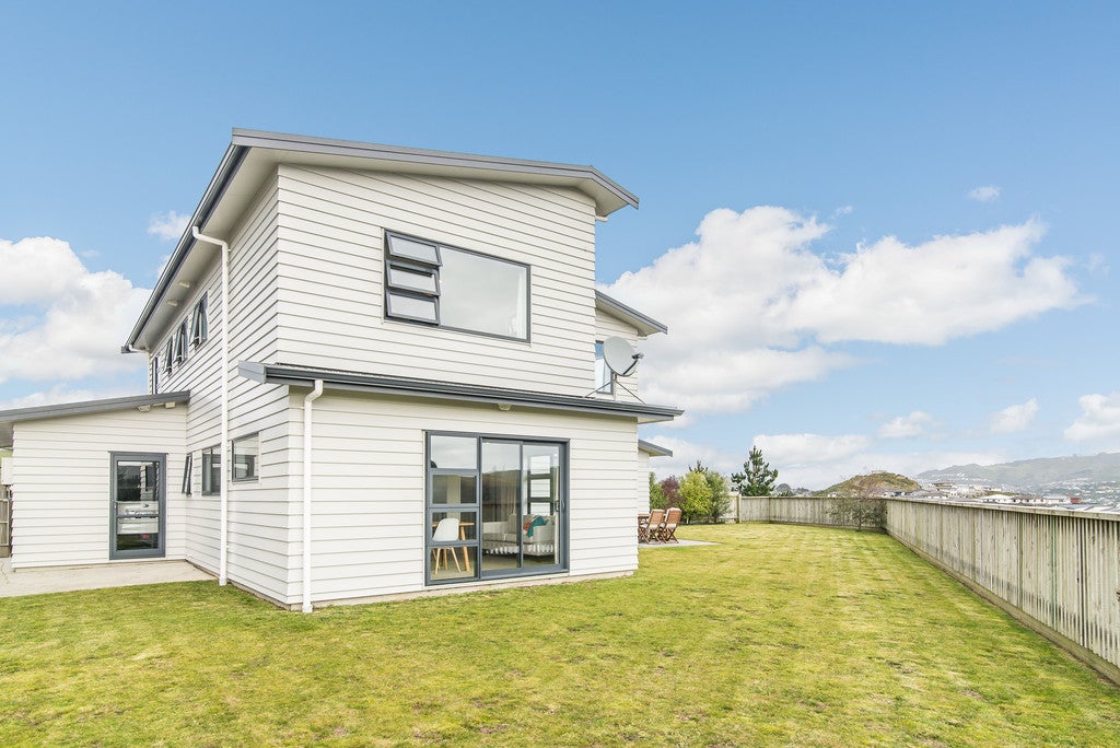 16 Montego Place, Grenada Village, Wellington - Carousel 26