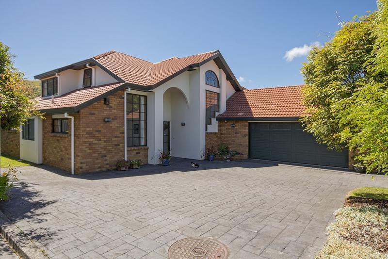 14 Furlong Crescent, Churton Park, Wellington - Carousel 2