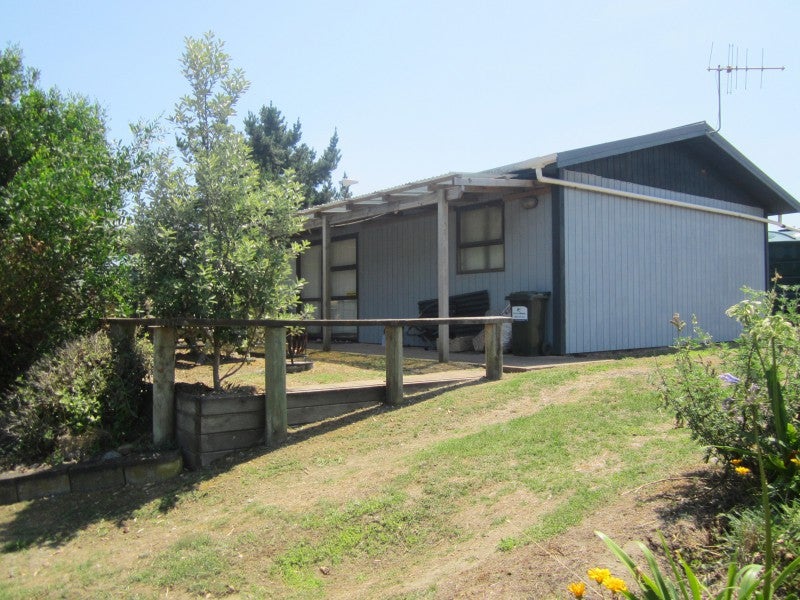 36 Hydrabad Drive, Waitarere Beach, Levin - Carousel 1