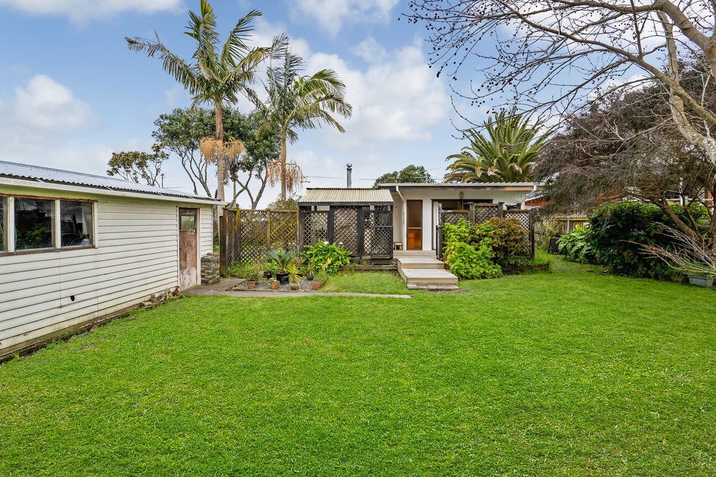 108 Second View Avenue, Beachlands, Auckland - Carousel 1