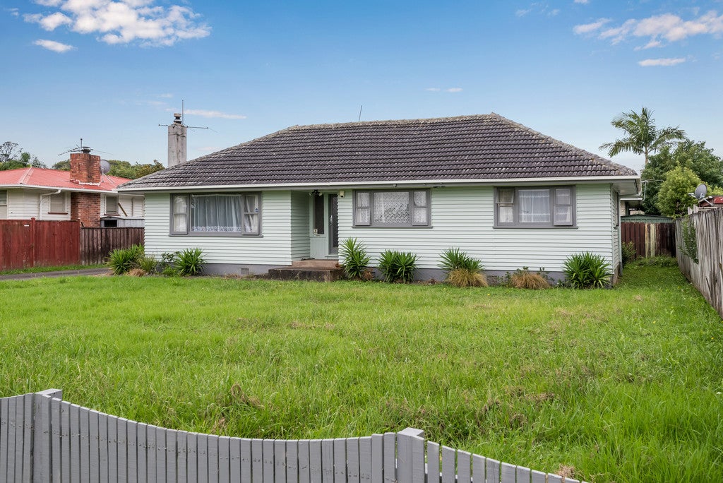 1/94 Howe Street, Howick, Auckland - Carousel 2