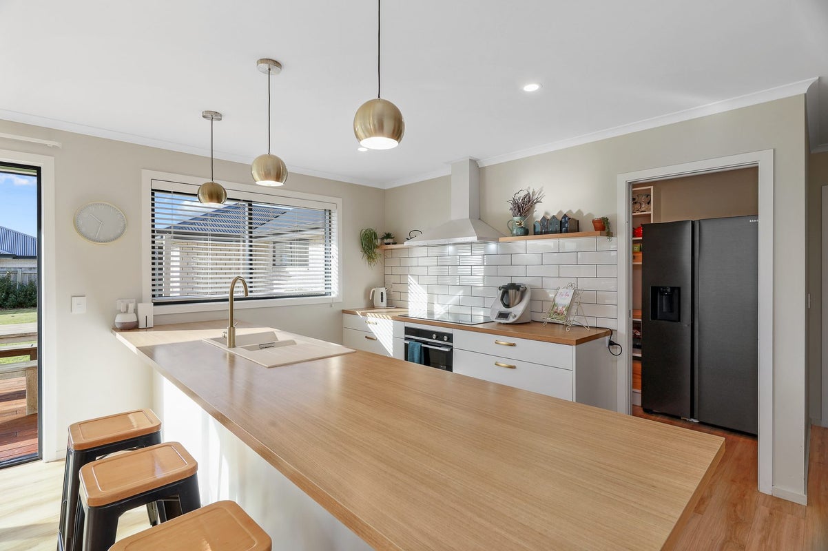 11 Aerodrome Road, Burleigh, Blenheim - Carousel 2