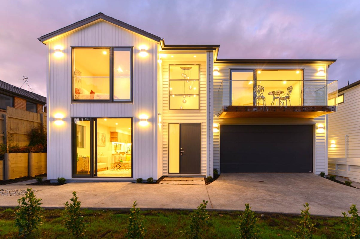 5B Lewis Street, Blockhouse Bay, Auckland - Carousel 1