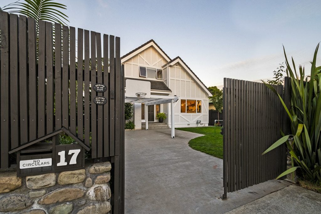 17 Phoenix Avenue, Hokowhitu, Palmerston North - Carousel 44