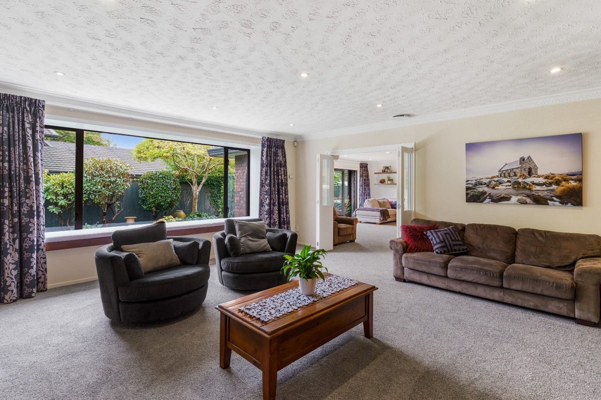 33 Highland Place, Avonhead, Christchurch - Carousel 2