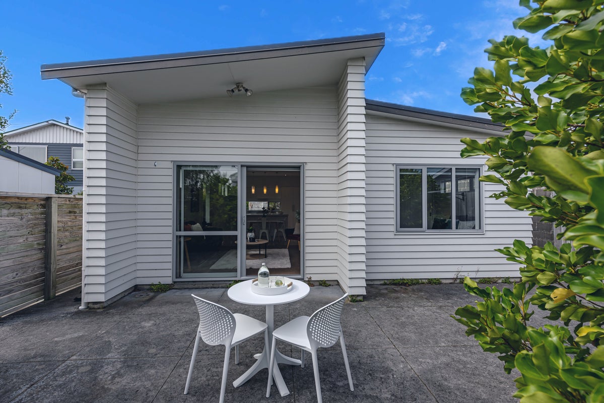 16A Argentine Avenue, Miramar, Wellington - Carousel 1