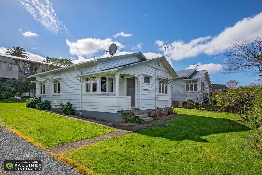 4 Wilkinson Avenue, Kamo, Whangarei - Carousel 1