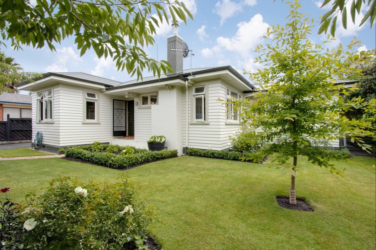 26 Bowling Road, Greenmeadows, Napier - Carousel 2