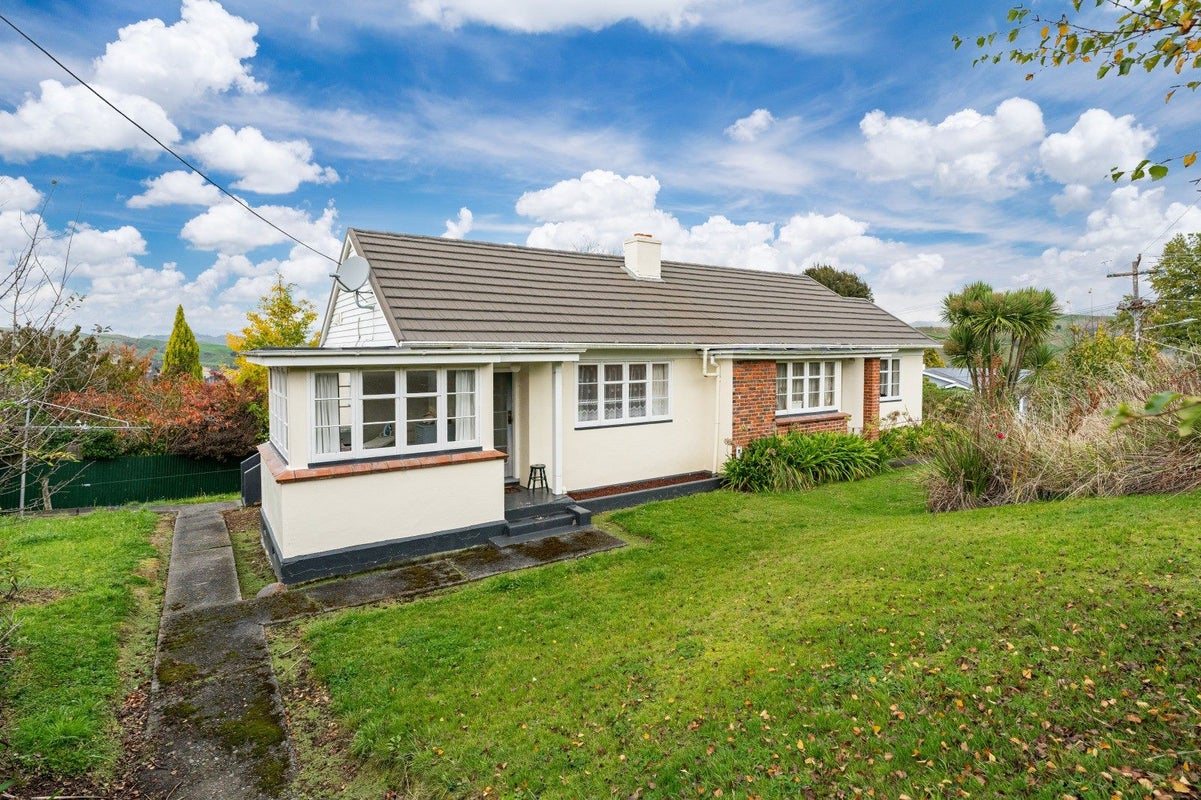2 Lark Street, Oamaru - Carousel 1