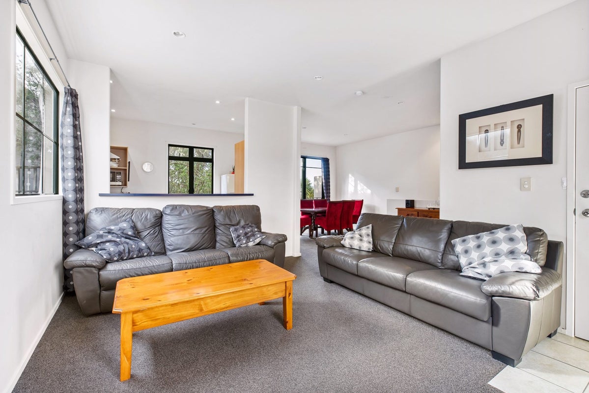 10/69 Target Road, Totara Vale, Auckland - Carousel 2