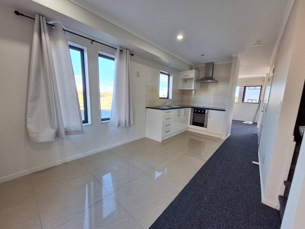 1/5 Wallson Crescent, Wiri, Auckland - Carousel 2