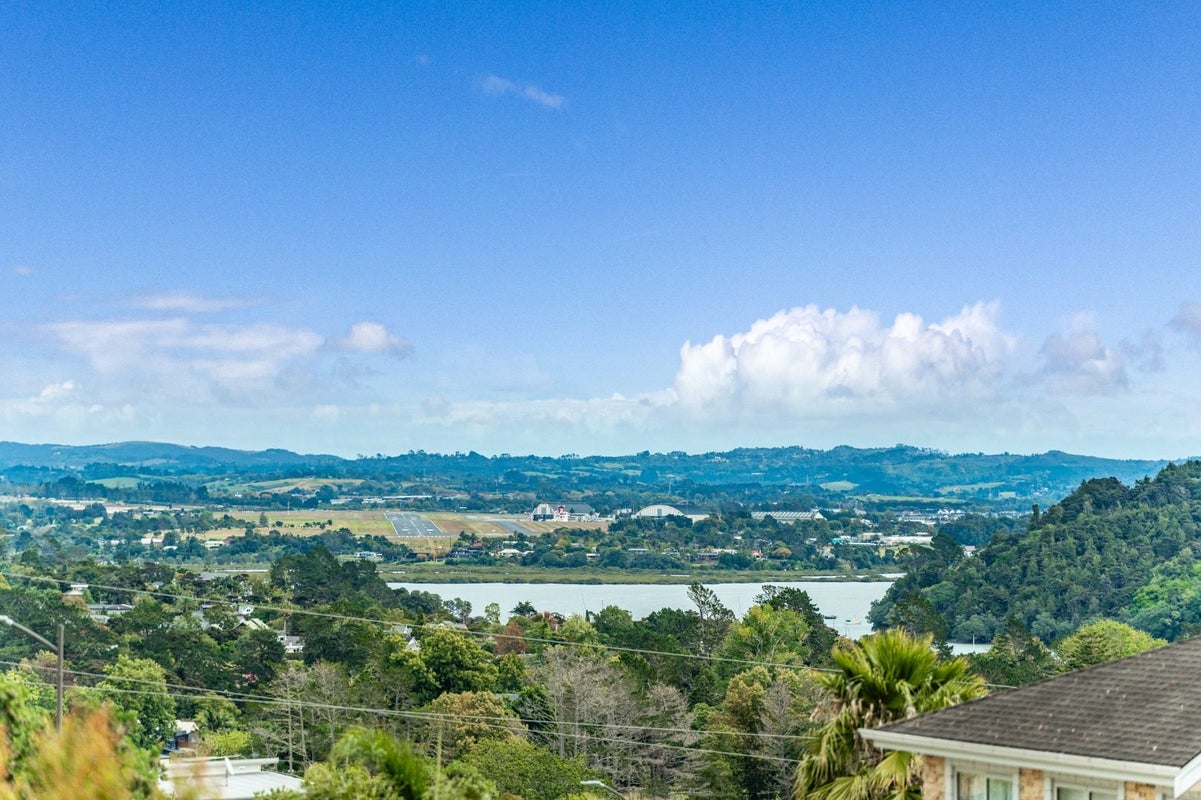 71 Kittiwake Drive, Schnapper Rock, Auckland - Carousel 2