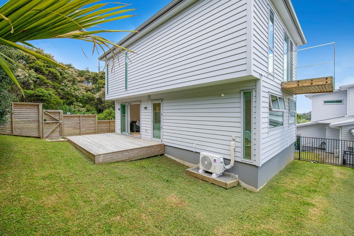 9A Schopolo Place, Schnapper Rock, Auckland - Carousel 2