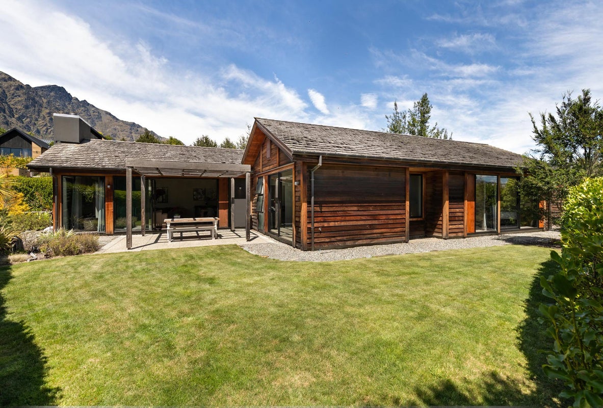 18 Rannoch Drive, Jacks Point, Queenstown - Carousel 1