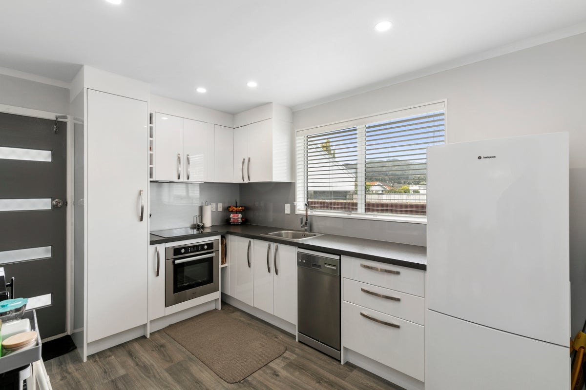 24A Mabey Road, Avalon, Lower Hutt - Carousel 1