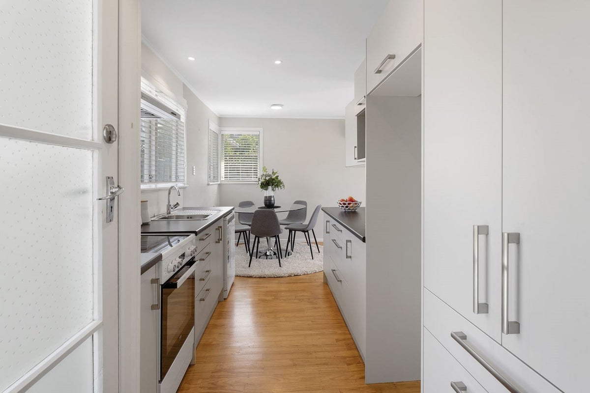 62 Lauderdale Road, Birkdale, Auckland - Carousel 25