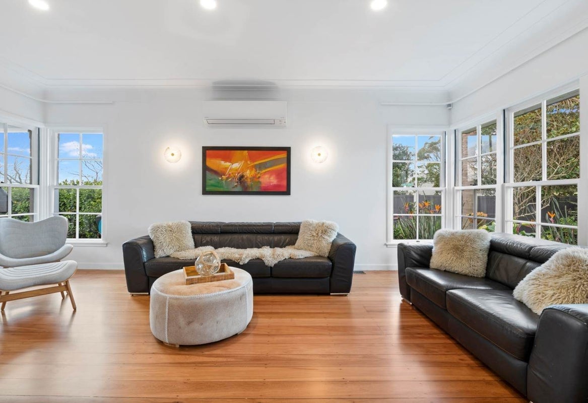 44 Lake Pupuke Drive, Takapuna, Auckland - Carousel 2