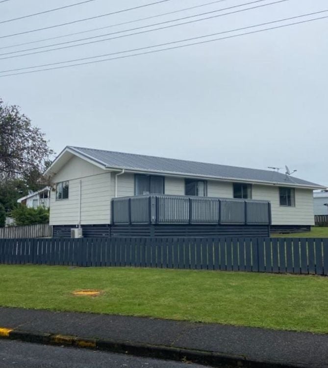 38 Brookland Road, Western Heights, Rotorua - Carousel 1