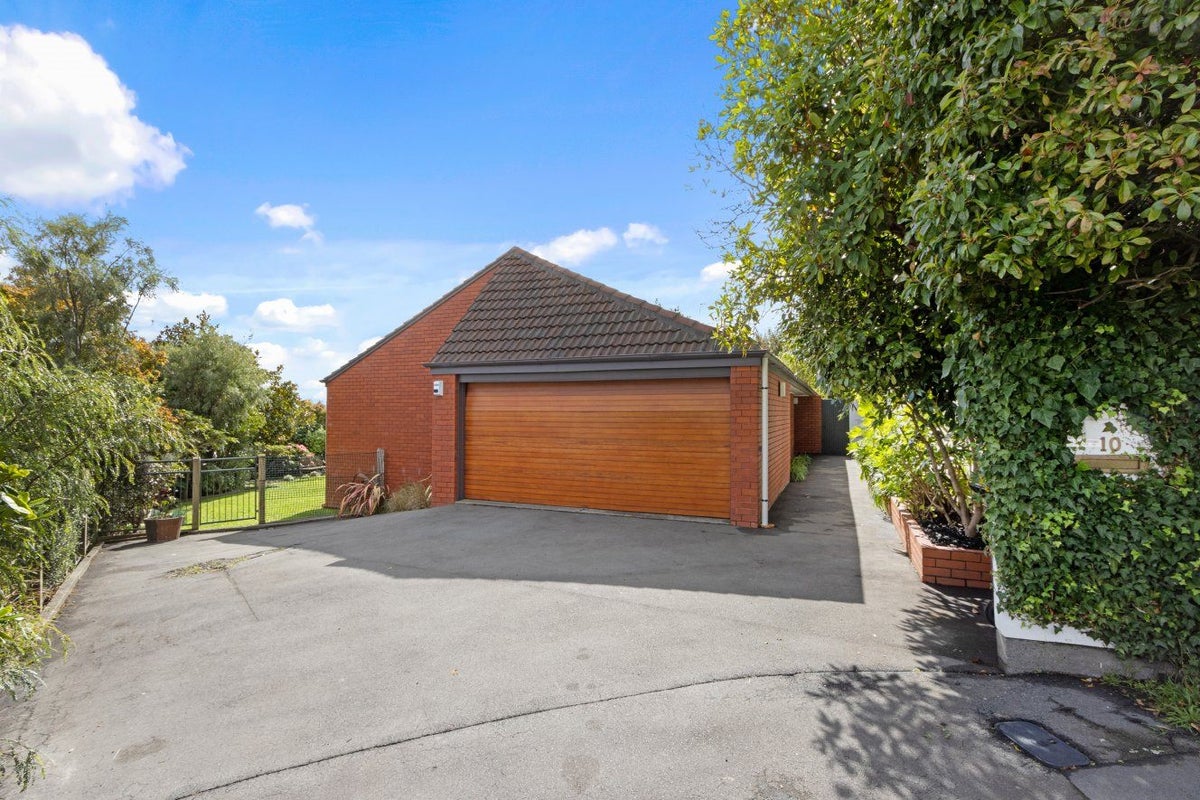 10 Heaton Rhodes Place, Cashmere, Christchurch - Carousel 2