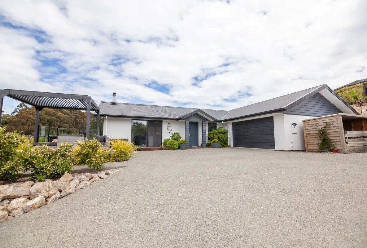 111 Redvale Road, Redwood Valley - Carousel 10
